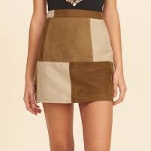 Hollister Patch Faux Suede Skirt 🌹
